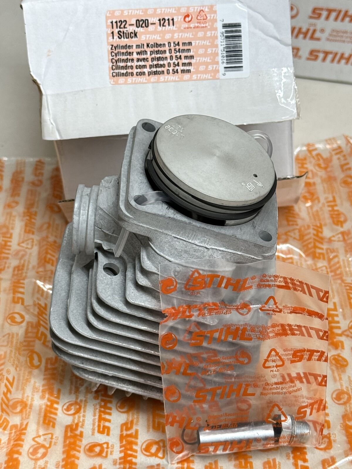 STIHL OEM CYLINDER WITH PISTON KIT 1122 020 1211 066MR MS660R MS660 MAGNUM MR