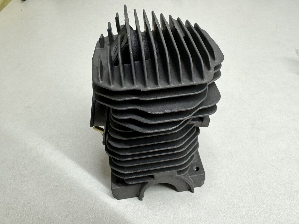 REPLACES STIHL CYLINDER AND PISTON KIT 1123 020 1206 / 1202 025 OEM QUALITY