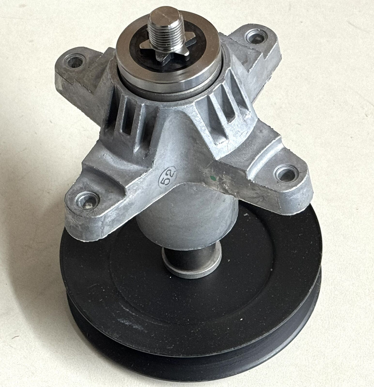 CUB CADET OEM MTD SPINDLE 918-04608A / 918-0671D 54" MANDREL PULLEY ASSEMBLY