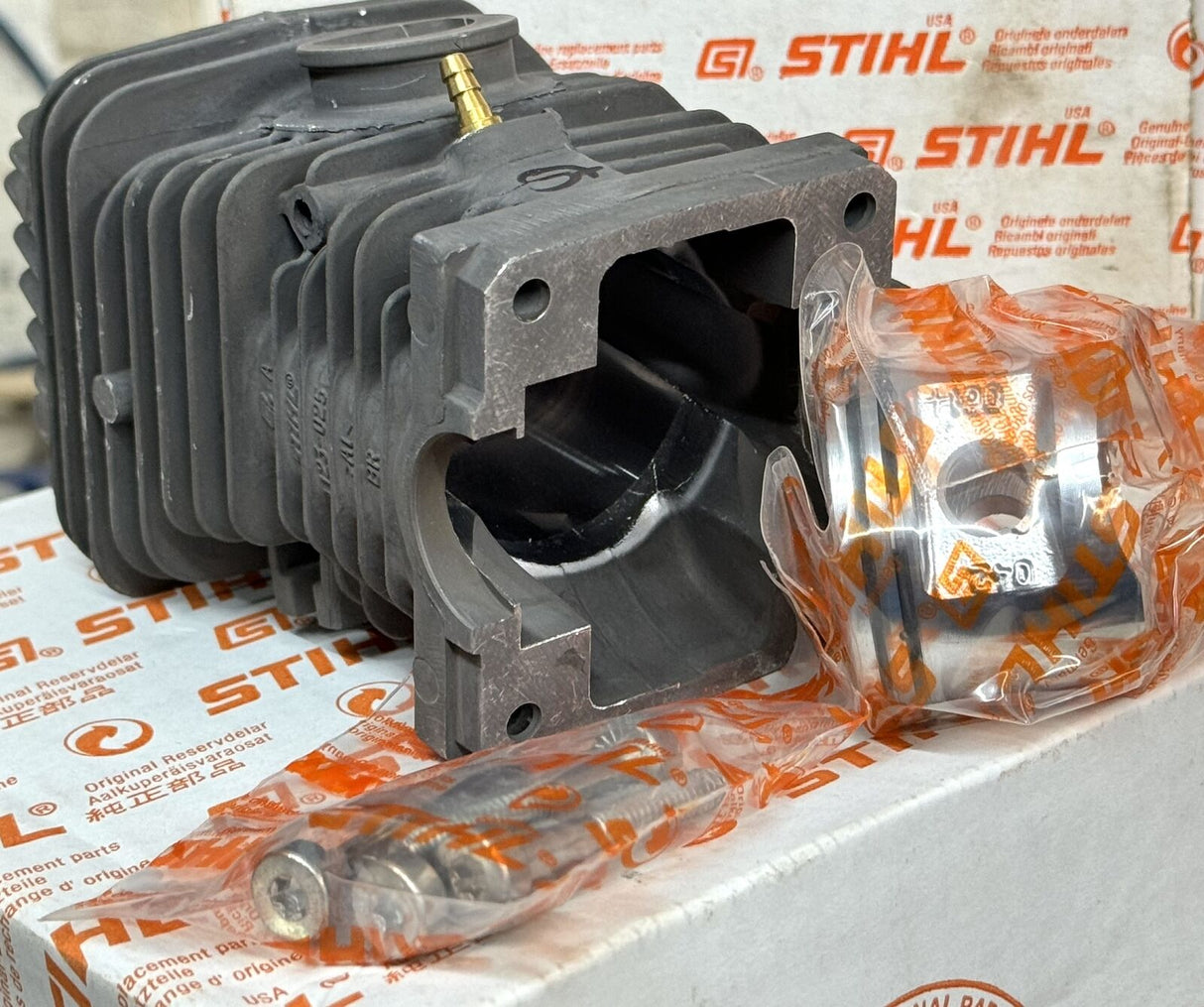 STIHL OEM CYLINDER WITH PISTON KIT 1123 020 1206 FOR 025 MS250 023 MS 230 250